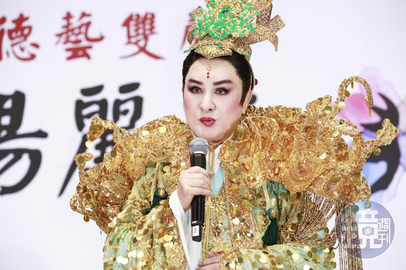 婚姻早變調！楊麗花密友爆料「夫妻分居4大內幕」　被控「故意不生小孩」數十億家產沒她份