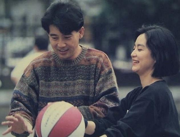 我媽的偶像回來了！ 瓊瑤男神「秦漢72歲近照」曝光  新作品開拍帥到粉絲尖叫