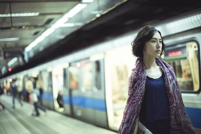 豪門夢碎！22歲為李嘉誠之子生3子沒名分　如今30歲成為單親媽媽的「她」重新復出