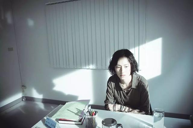 豪門夢碎！22歲為李嘉誠之子生3子沒名分　如今30歲成為單親媽媽的「她」重新復出