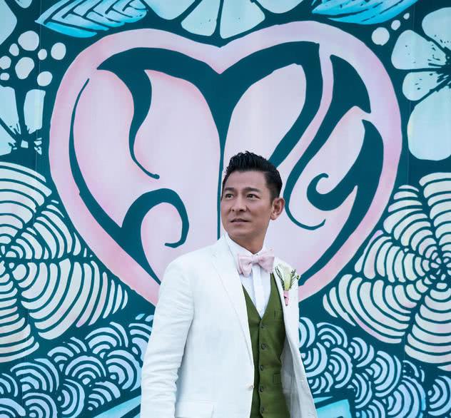 劉德華花重金「包下碼頭拍婚禮MV」場面盛大  藉此向妻子深情告白「過了30年才明白...」讓人淚流