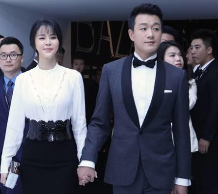 成功男人背後的女人!佟大為圈內妻子「背景不簡單」 參與國際會議侃侃而談「架式十足」