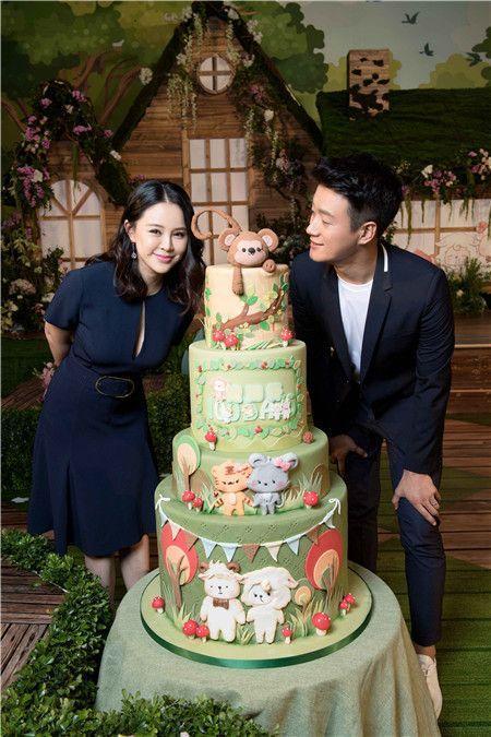 成功男人背後的女人!佟大為圈內妻子「背景不簡單」 參與國際會議侃侃而談「架式十足」