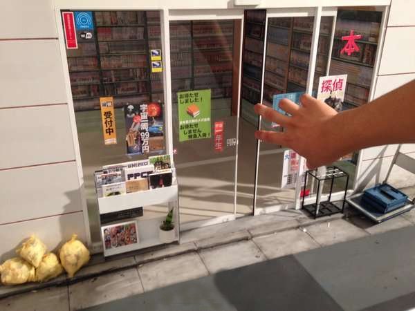 一張「超普通的高中生房間」全網瘋傳  　看似平凡髒亂「但一換個角度」網友全膜拜：大師我錯了！