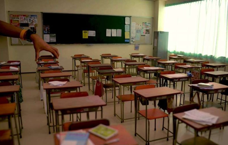 一張「超普通的高中生房間」全網瘋傳  　看似平凡髒亂「但一換個角度」網友全膜拜：大師我錯了！