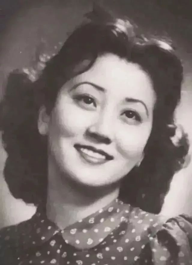民國時期十大絕色美人，第7音信全無，第5在離開後驚豔世人，第1當之無愧!