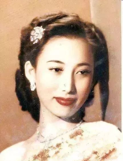 民國時期十大絕色美人，第7音信全無，第5在離開後驚豔世人，第1當之無愧!