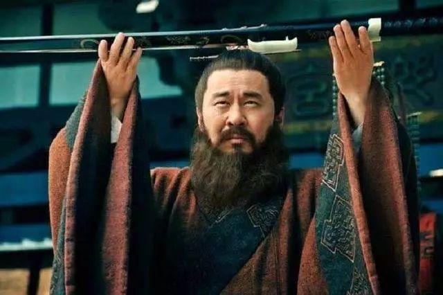 三國諺語「說曹操，曹操就到」原來還有下半句，全天下卻沒人敢提！