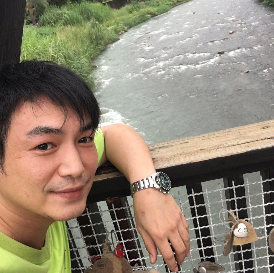 《戲說台灣》10年班底「三度道歉」遭演藝圈冷凍!如今轉成「夜市型男」擺攤維生