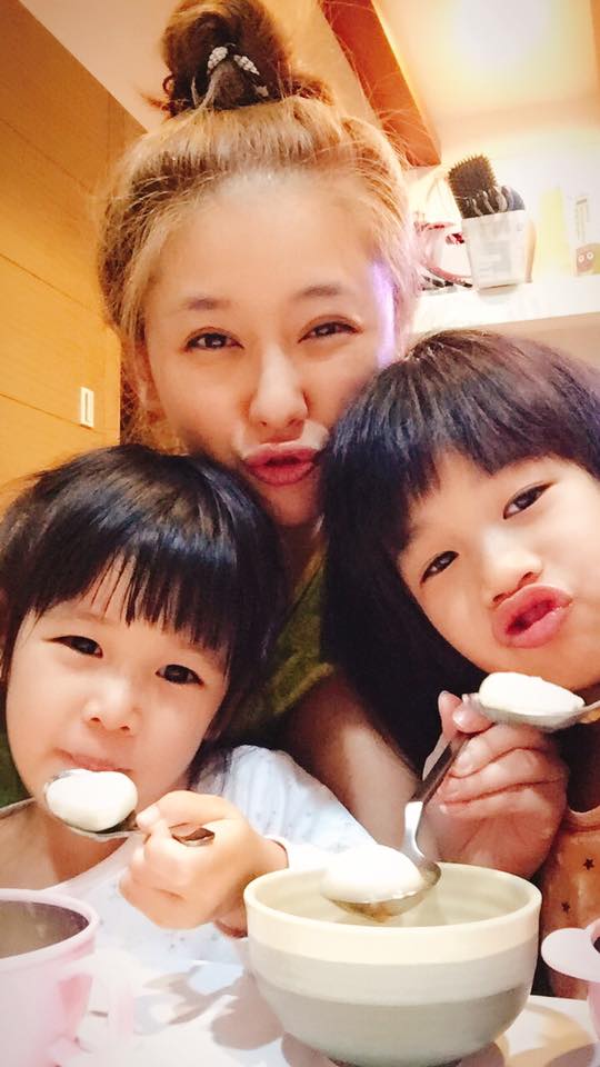 葉家妤當初密戀半年「帶球閃嫁陳宇風」不被看好！如今「2愛女像混血兒」幸福生活人人稱羨