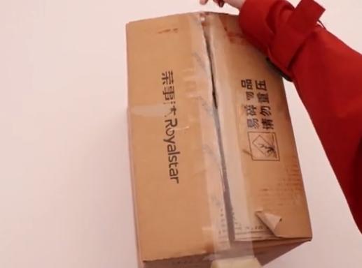 兩根手指撕膠帶，不用剪刀，方便又快速，學會很有用