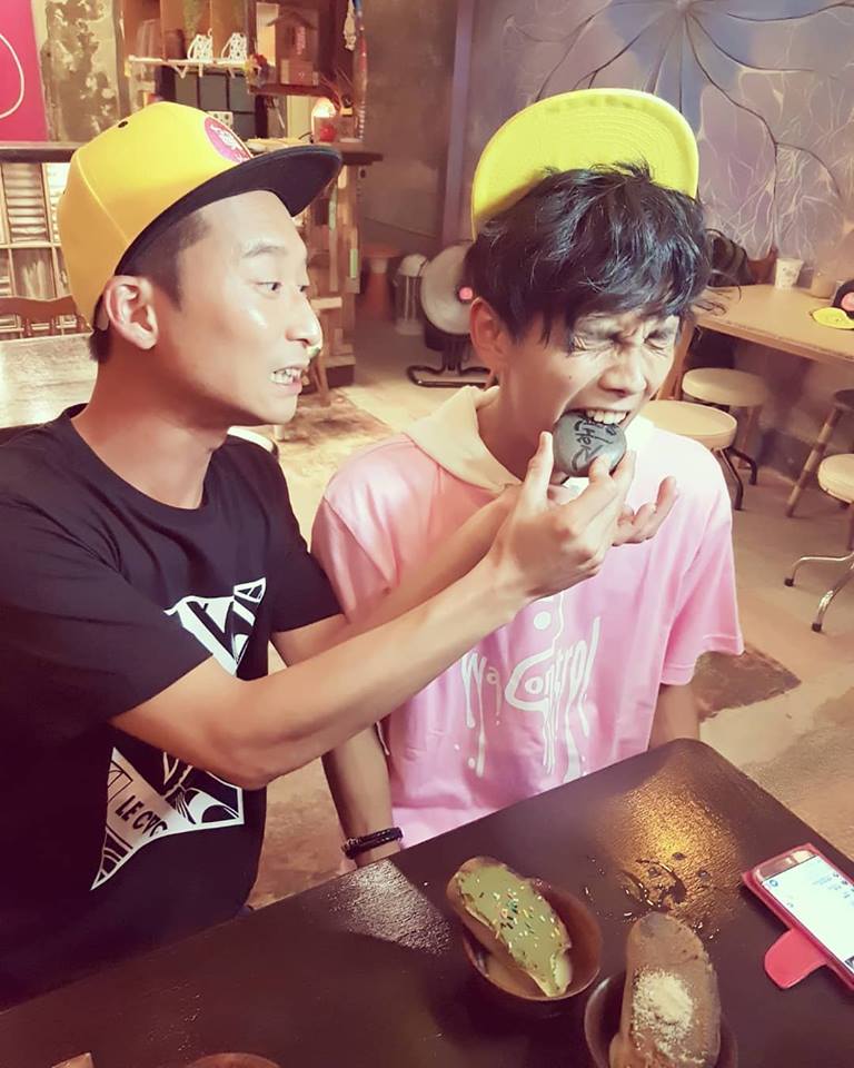 原來阿翔是暖男！老婆揭露他「私下貼心之舉」讓媽媽放心託付　結婚7年回到家「很少時間坐沙發」十足好男人