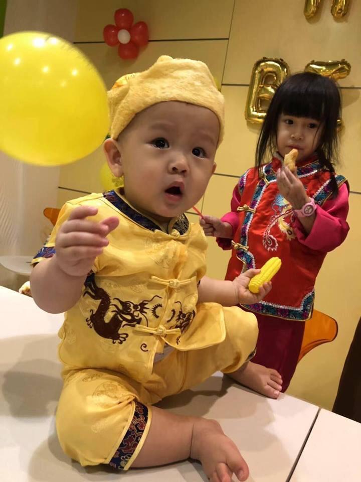 不只3個女兒！賈靜雯、修杰楷曝「其實我們有兒子」　疼愛不比姊姊少暖喊：「你是最有福氣的寶貝❤」