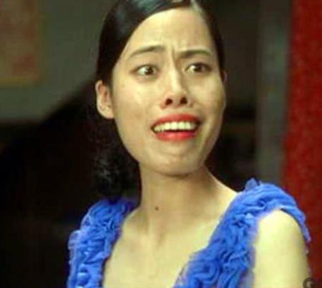 還記得《功夫》裡的齙牙珍嗎?被星爺給騙了,生活照曝光超漂亮