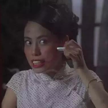 還記得《功夫》裡的齙牙珍嗎?被星爺給騙了,生活照曝光超漂亮