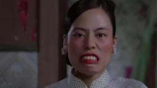 還記得《功夫》裡的齙牙珍嗎?被星爺給騙了,生活照曝光超漂亮