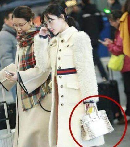 劉濤包包1150萬，趙薇包包1330萬，而郭晶晶的包包讓明星抬不起頭