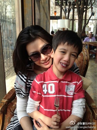 女星收養特殊孩子「捨三段感情」拒富商追求!憶當時兒術後不認得她:切膚之痛