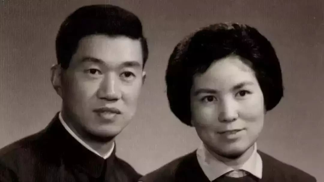 20歲一眼定終身！她單身「苦等心上人20年」 42歲終嫁他　被寵到90歲「忘了全世界」卻獨獨記住他的名字