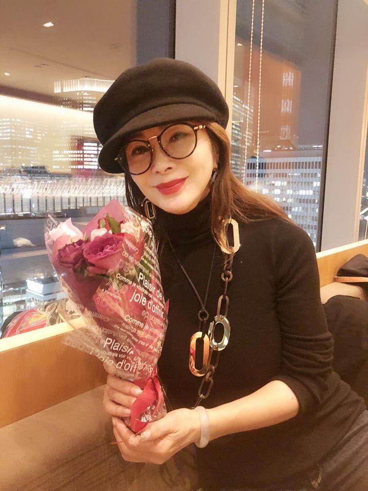 62歲還能像少女!陳美鳳公開「減齡20歲」回春秘訣「能站就不坐」離婚後活成女王