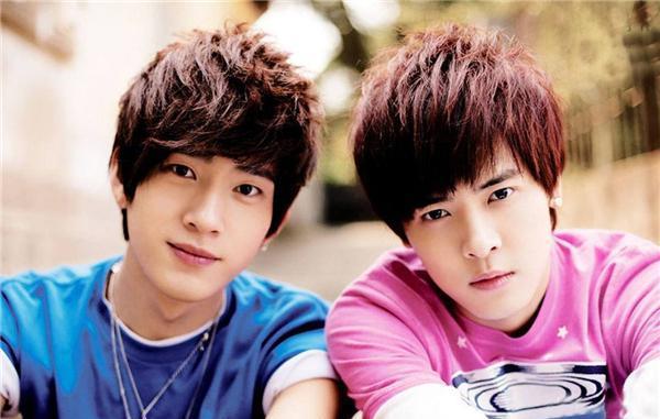 出生28天就被媽媽丟下！  靠「祖母擺攤」相依為命  今成名送她上億豪宅享福