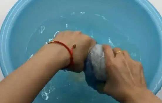 太實用了！房間裡「掛一條毛巾」竟然很厲害　好多人都不明白「舊毛巾怎麼用」現在教你