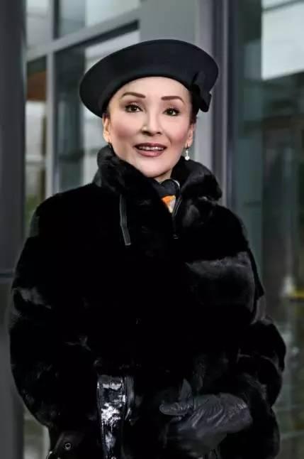 超級美魔女!70歲「太后」陳莎莉私下個性超海派 與藍心湄27年友情「宛如親生母女」