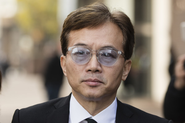 花3千萬救子狂被嗆!狄鶯被網友酸:「快退演藝圈別再惹事」 她忍不住「跟一大票酸民槓上」