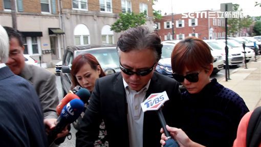 花3千萬救子狂被嗆!狄鶯被網友酸:「快退演藝圈別再惹事」 她忍不住「跟一大票酸民槓上」