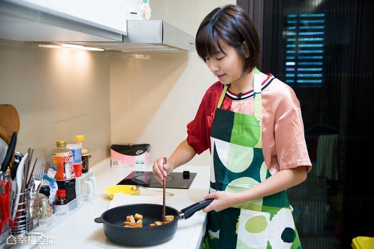 19歲北上打拚!米可白嫁入豪門6年「億元愛巢」曝光 「家中擺設」看出她樸質本性被推崇