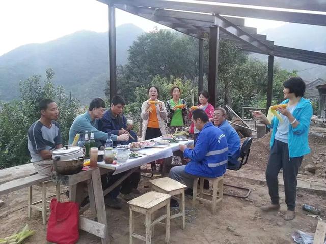 這才叫退休！山中3年他把「破房改造漂亮小院」　「四季不同美」活的比現代人愜意