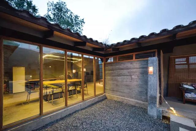 這才叫退休！山中3年他把「破房改造漂亮小院」　「四季不同美」活的比現代人愜意