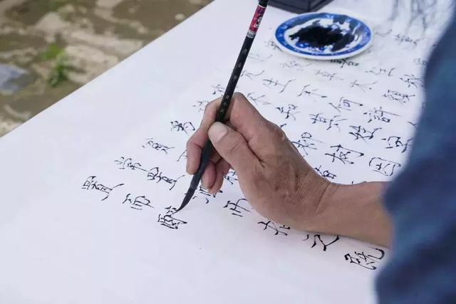 這才叫退休！山中3年他把「破房改造漂亮小院」　「四季不同美」活的比現代人愜意