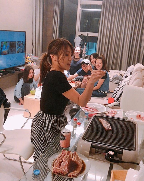 晉升小貴婦!30歲ㄚ頭「擁2間千萬豪宅」奢華裝潢曝光 擁大理石浴室「泡澡超放鬆享受」:女生的夢想❤