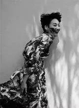 一出生就家道中落! 3歲乞討13歲當舞女 22歲「封為影后」連章子怡也敬佩:她是神