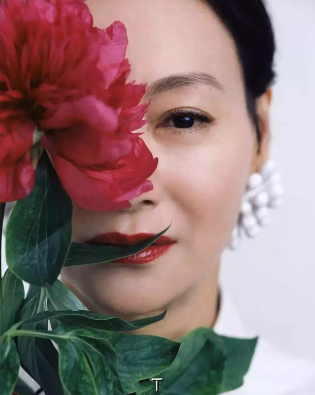 一出生就家道中落! 3歲乞討13歲當舞女 22歲「封為影后」連章子怡也敬佩:她是神