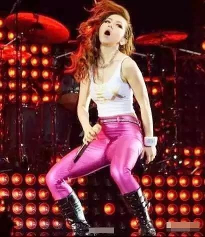 7場「史上最難堪」演唱會!他請14位保安,全場僅7位觀眾...天王天后超尷尬只能厚臉皮硬撐!