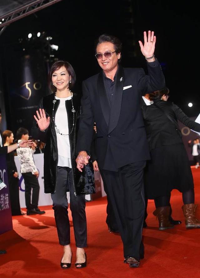 瓊瑤眼中最漂亮的男人!「近照曝光」差點認不出,看了他身邊的妻子:真愛無疑