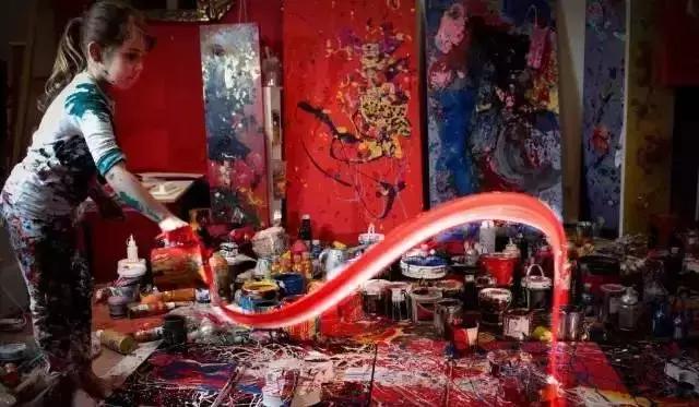 3歲學畫畫、5歲辦國際展覽　15歲年薪百萬「替爸媽買了棟別墅」