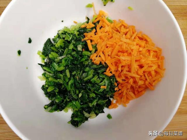 「3個雞蛋+1把菠菜」不用炒，不用油「美味營養」全家都愛吃
