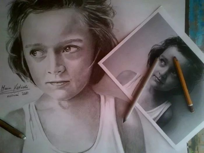 一支筆征服全世界！他天生沒有手掌，20年畫上萬張畫，人們看到他的畫作都直言「不敢相信自己的眼睛」