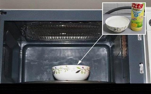 微波食品總是發出異味？教您3招「快速清洗微波爐」消除異味超簡單！