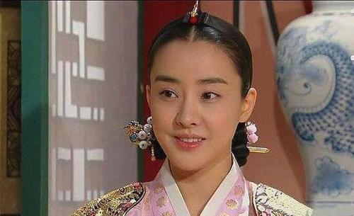 又一位明星離婚了！十一年婚姻劃上了句號，雙胞胎兒子由女方來撫養!