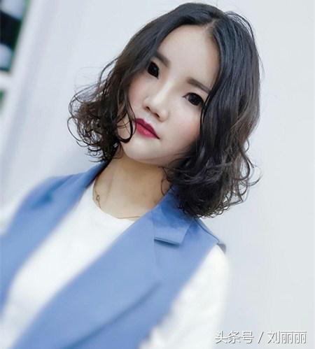 2025年「新燙髪20款」款款洋氣又滿意，美得就像一幅畫！非常適合最親愛的麻麻