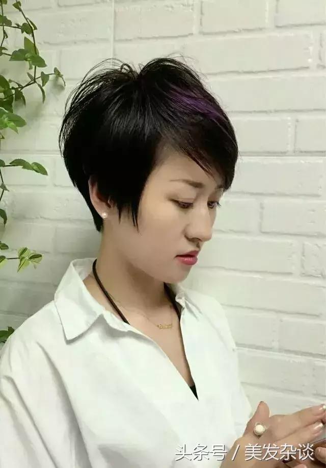 2025年「新燙髪20款」款款洋氣又滿意，美得就像一幅畫！非常適合最親愛的麻麻