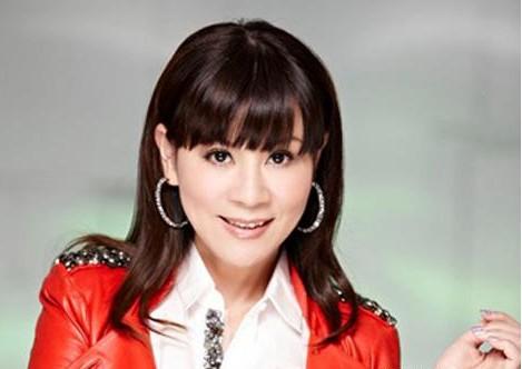 依然在歌壇堅持!經歷「父親離開女兒想不開」等磨難 兒子的意外讓她感悟:家人才是最重要的