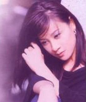 依然在歌壇堅持!經歷「父親離開女兒想不開」等磨難 兒子的意外讓她感悟:家人才是最重要的