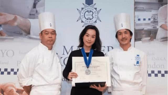 15歲因長相甜美走紅,被稱「關之琳接班人」!卻在嫁給豪門高富帥後美夢破滅