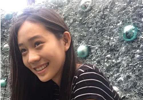 李連杰女兒長大後和爸爸一起做公益!「14歲超高顏值迷倒眾人」網:一家基因太強大