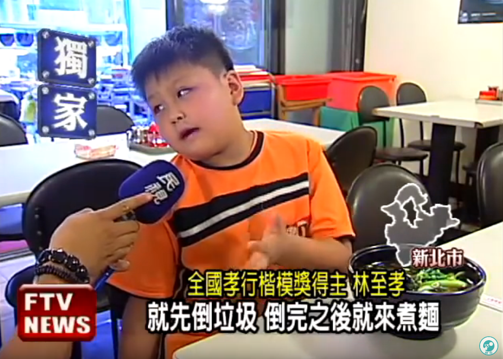 10歲童賣麵顧弟弟！ 父背債3000萬母離家  淚喊「陪爸爸度過難關」他愧疚：童年都犧牲掉了